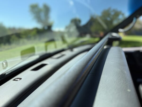 ZJ (1993-1998) Jeep Grand Cherokee Dash Bar