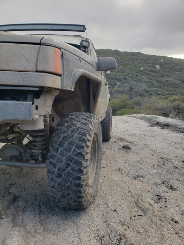 ZJ (1993-1998) Jeep Grand Cherokee Front Fender Armor - Narrow Width