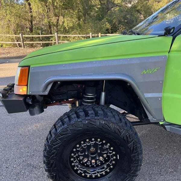 zj front fender armor installed driver side on a jeep grand Cherokee zj