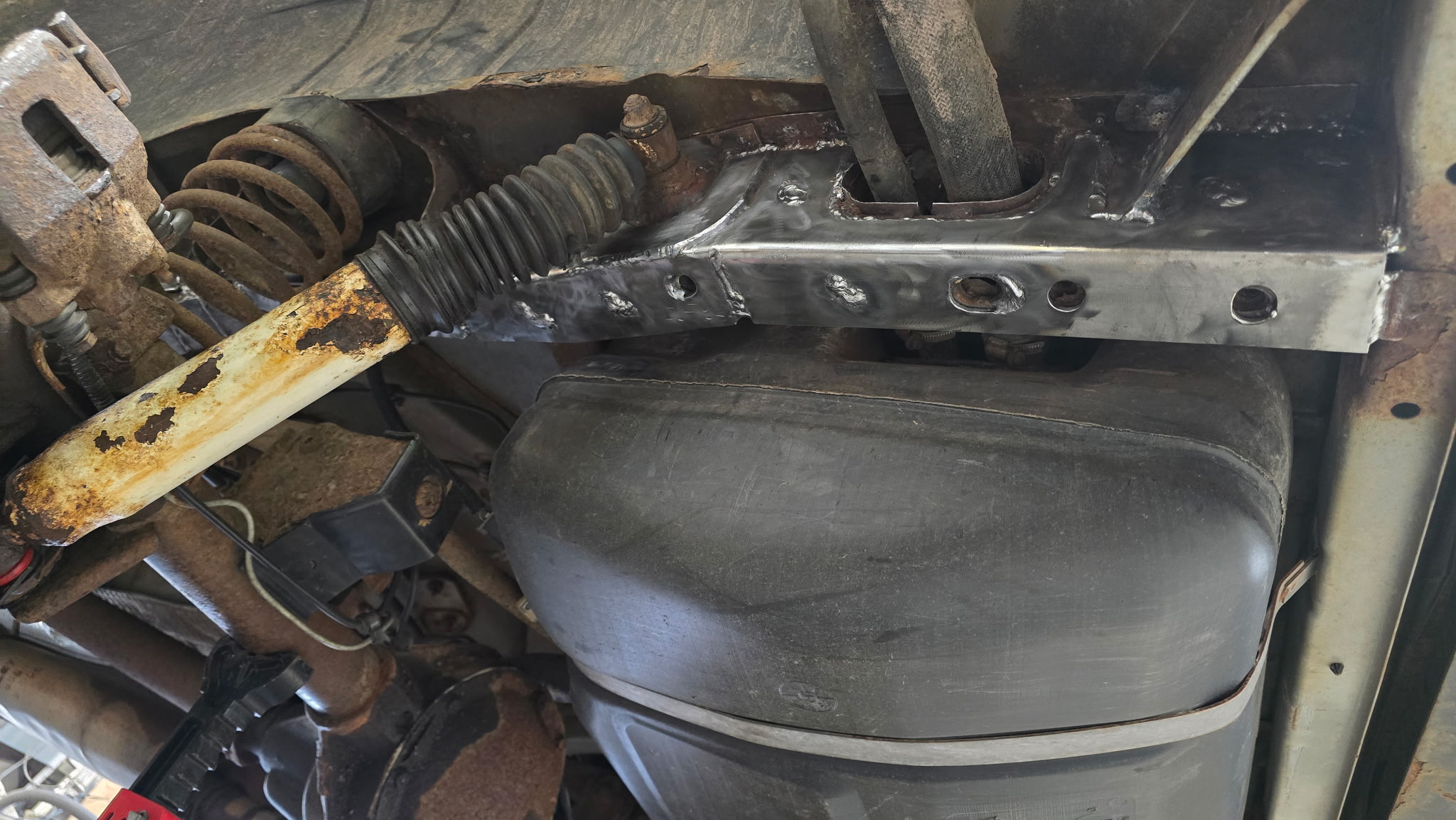 ZJ (1993-1998) Jeep Grand Cherokee Rear Frame Stiffeners